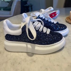 Alexander McQueen  Glitter Oversize Platform Sneaker in Blue